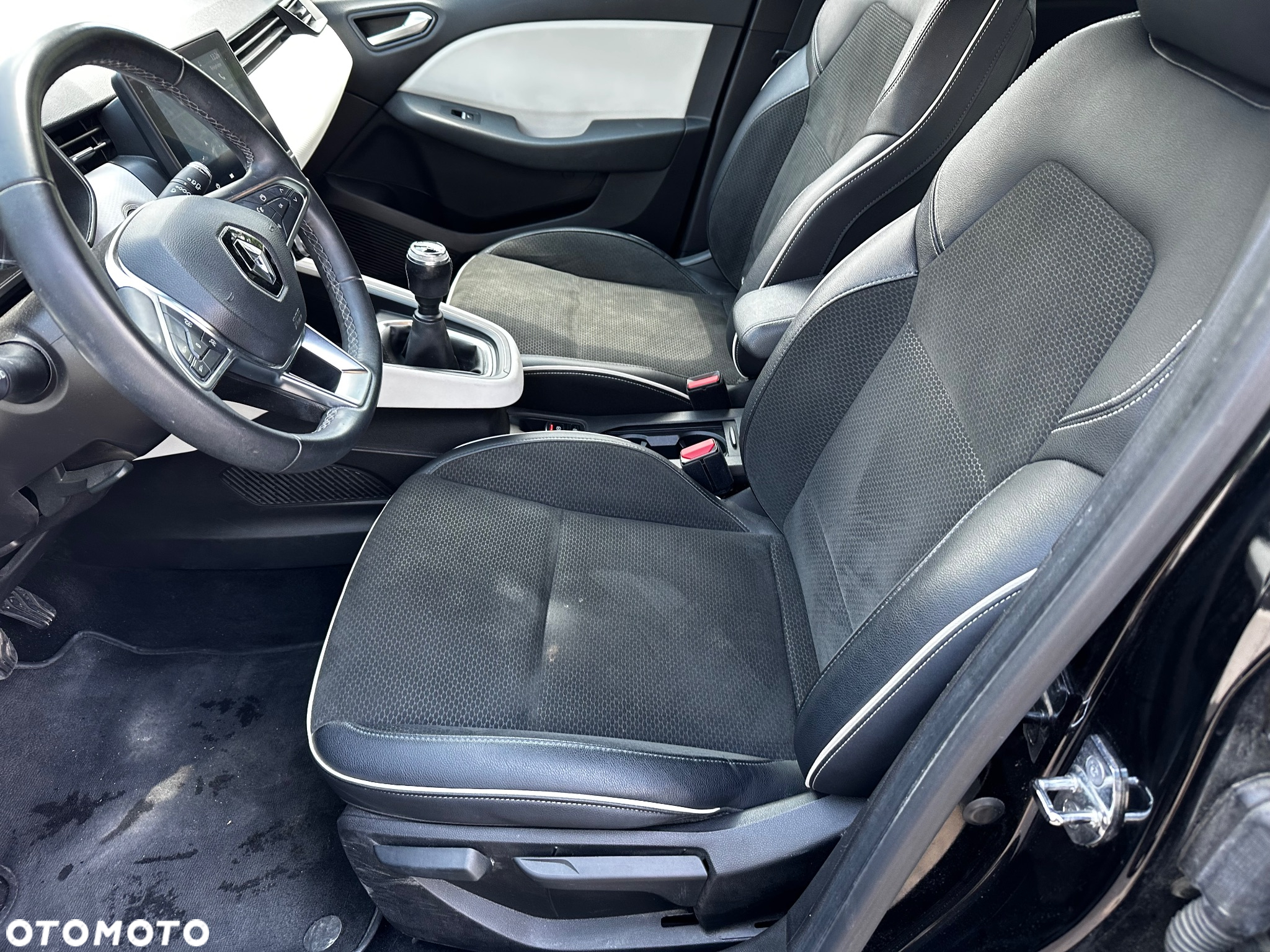 Renault Clio - 10