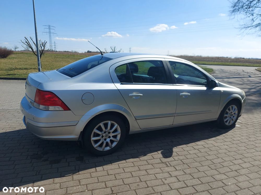 Opel Astra 1.3 CDTI Cosmo - 7