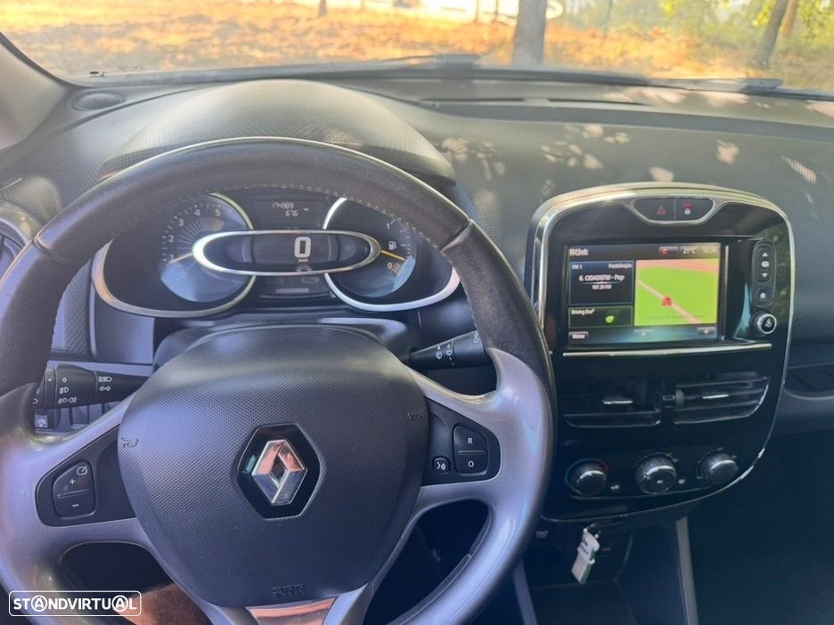 Renault Clio - 11
