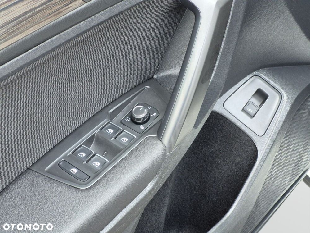 Volkswagen Tiguan Allspace 2.0 TSI 4Mot Elegance DSG - 11