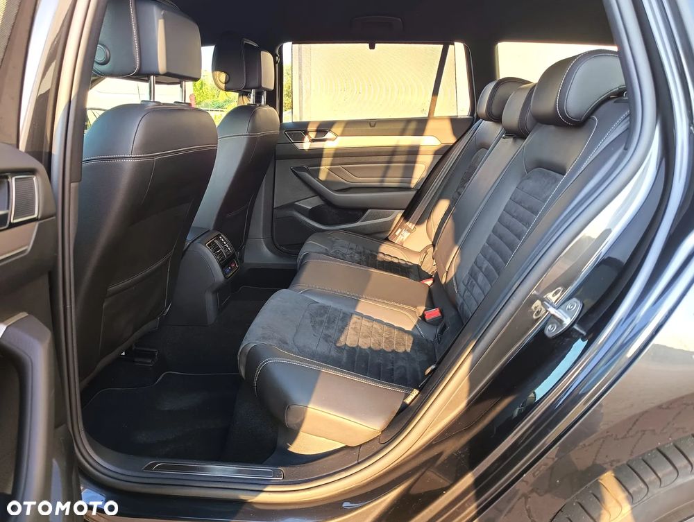 Volkswagen Passat 2.0 TDI 4Mot Elegance DSG - 29