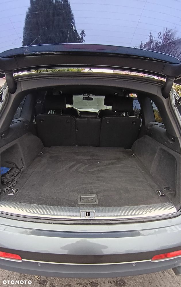 Audi Q7 - 10