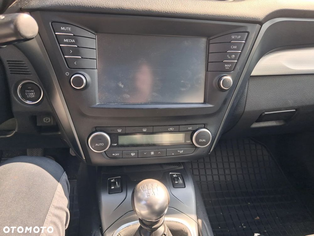 Toyota Avensis - 9
