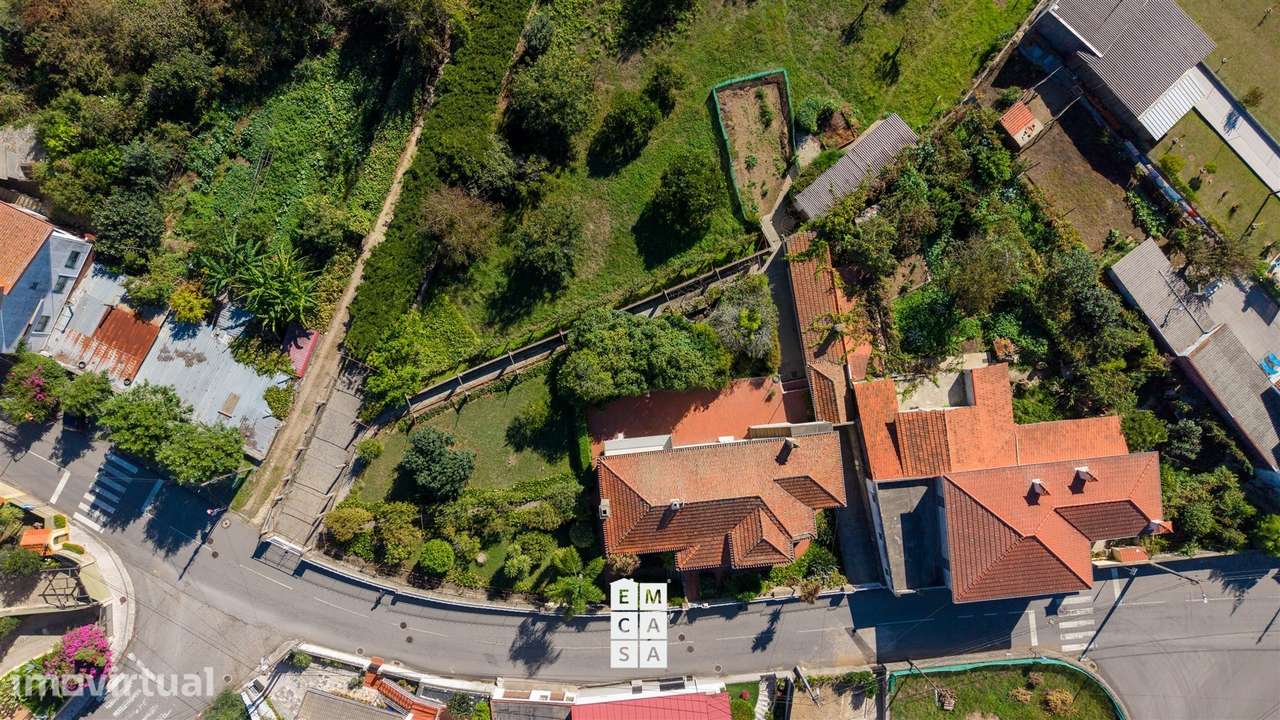 Quinta com mais de 11.000 m² de terreno em Cucujães, Oliveira de Azemé - Grande imagem: 2/56