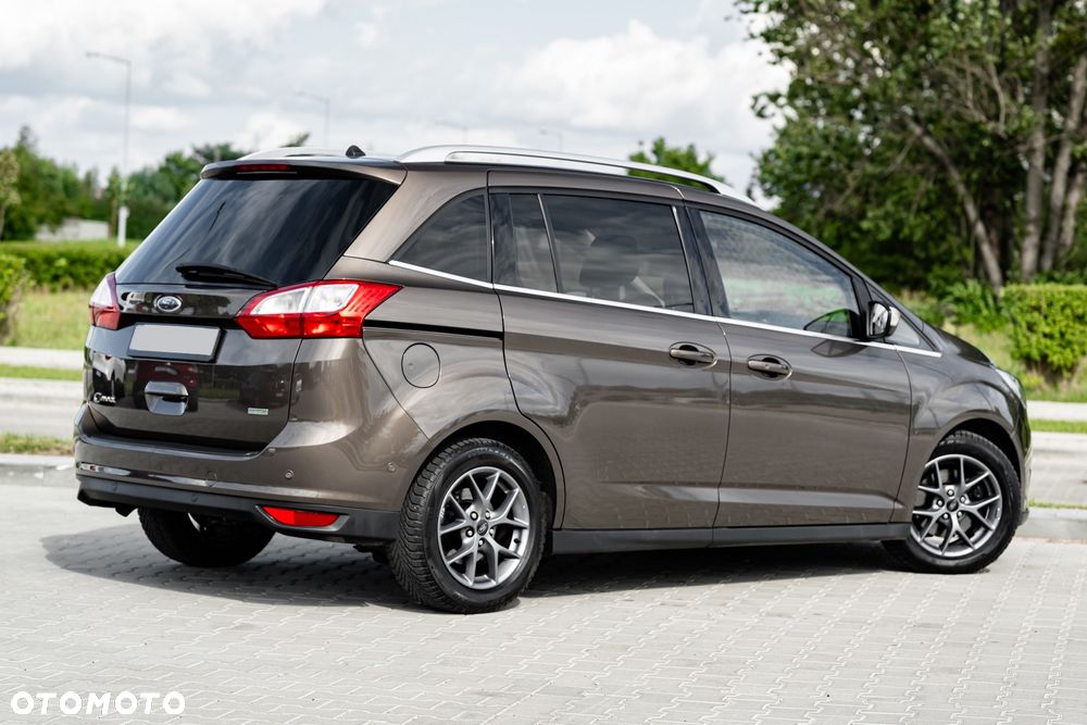 Ford Grand C-MAX - 10