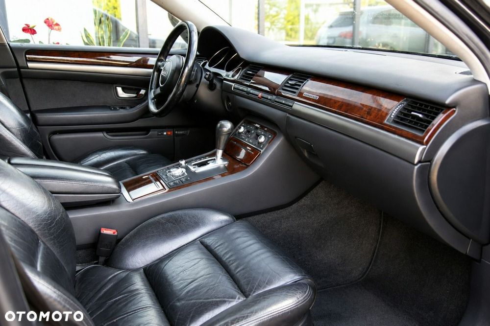 Audi A8 - 8