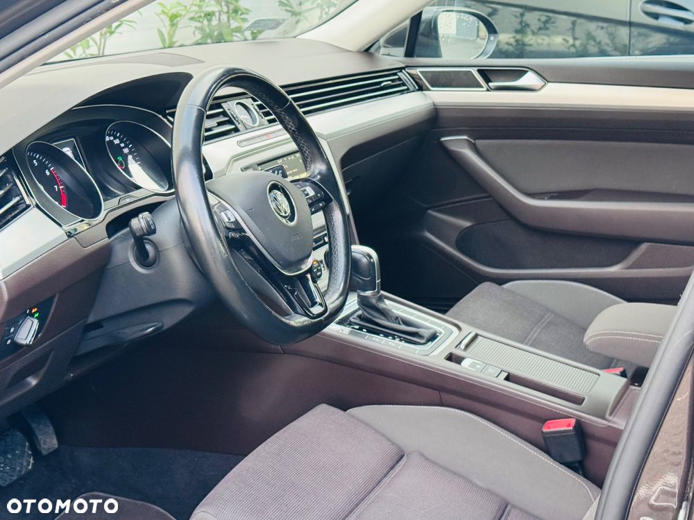 Volkswagen Passat 1.8 TSI BMT Comfortline DSG - 25