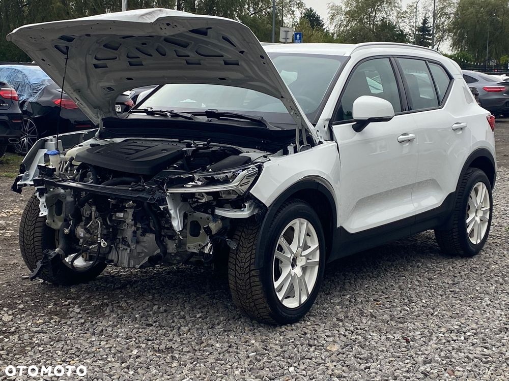 Volvo XC 40 T3 Momentum Pro - 10