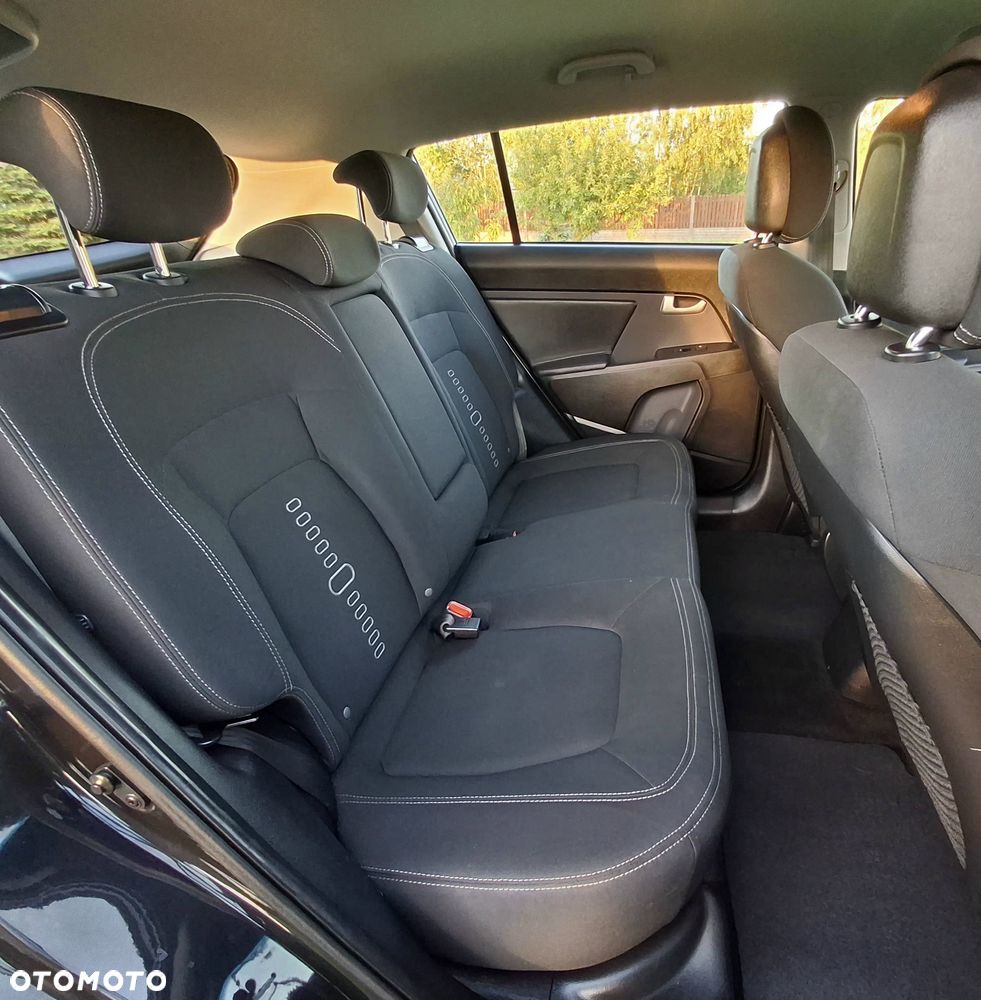 Kia Sportage 1.7 CRDI 2WD Attract - 32