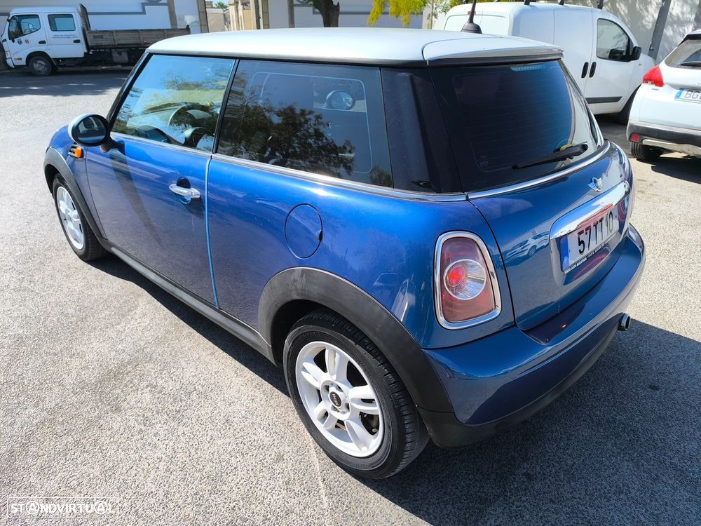 MINI 3 Portas One D - 4