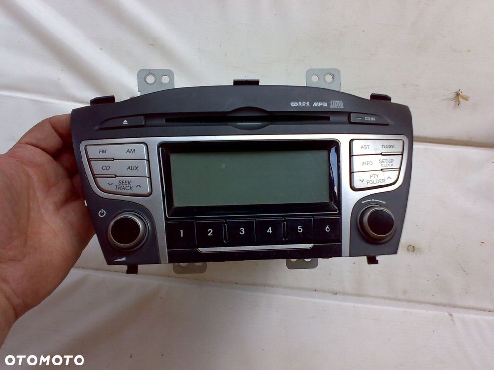 hyundai ix35 - orginalne radio monitor jak nowy 96160-2s220tan - 1