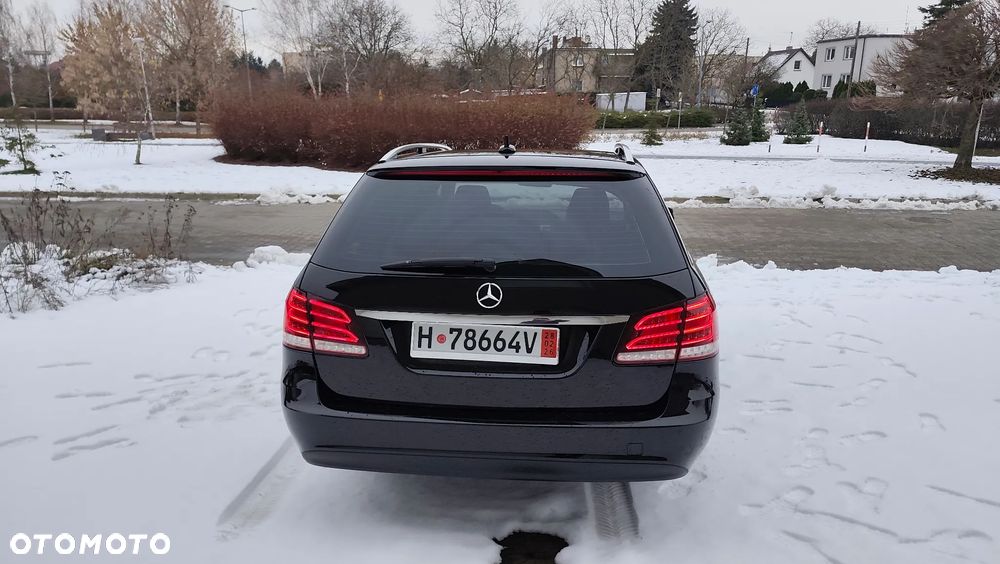 Mercedes-Benz Klasa E 200 CDI 7G-TRONIC Elegance - 28