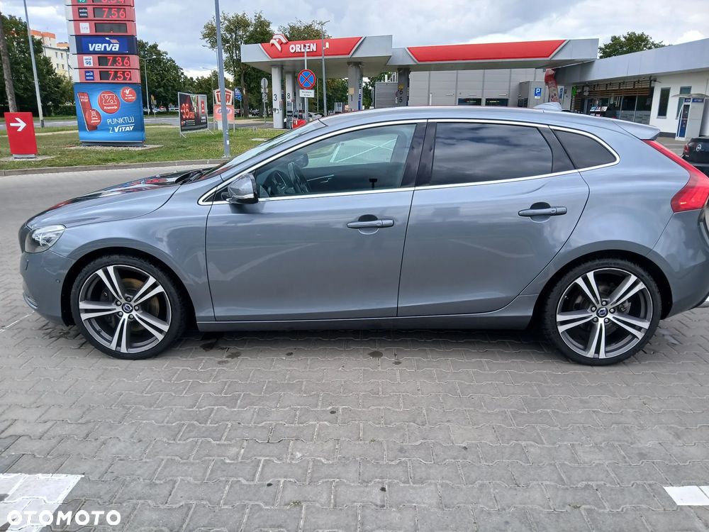 Volvo V40 D4 Drive-E Ocean Race - 17