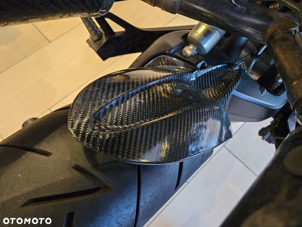 Ducati Monster - 20