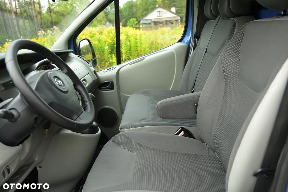 Opel VIVARO 2.5 CDTi 145KM * Z Niemiec * KLIMA * AUTOMAT * ZNAKOMITY STAN! - 29
