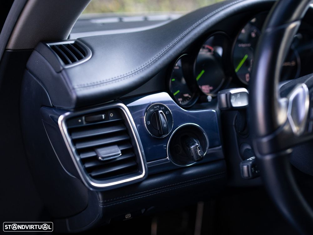 Porsche Panamera S E-Hybrid - 37