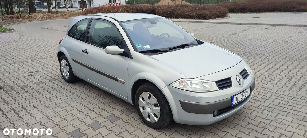 Renault Megane 1.6 16V Confort Authentique - 2