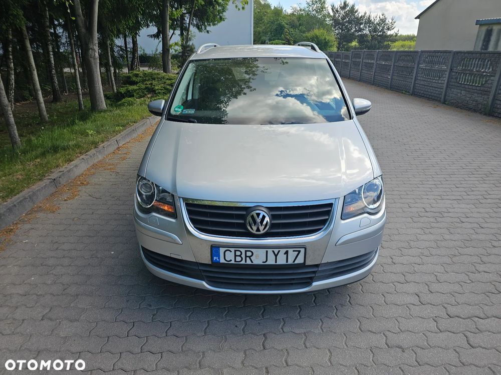 Volkswagen Touran 1.6 Conceptline - 9
