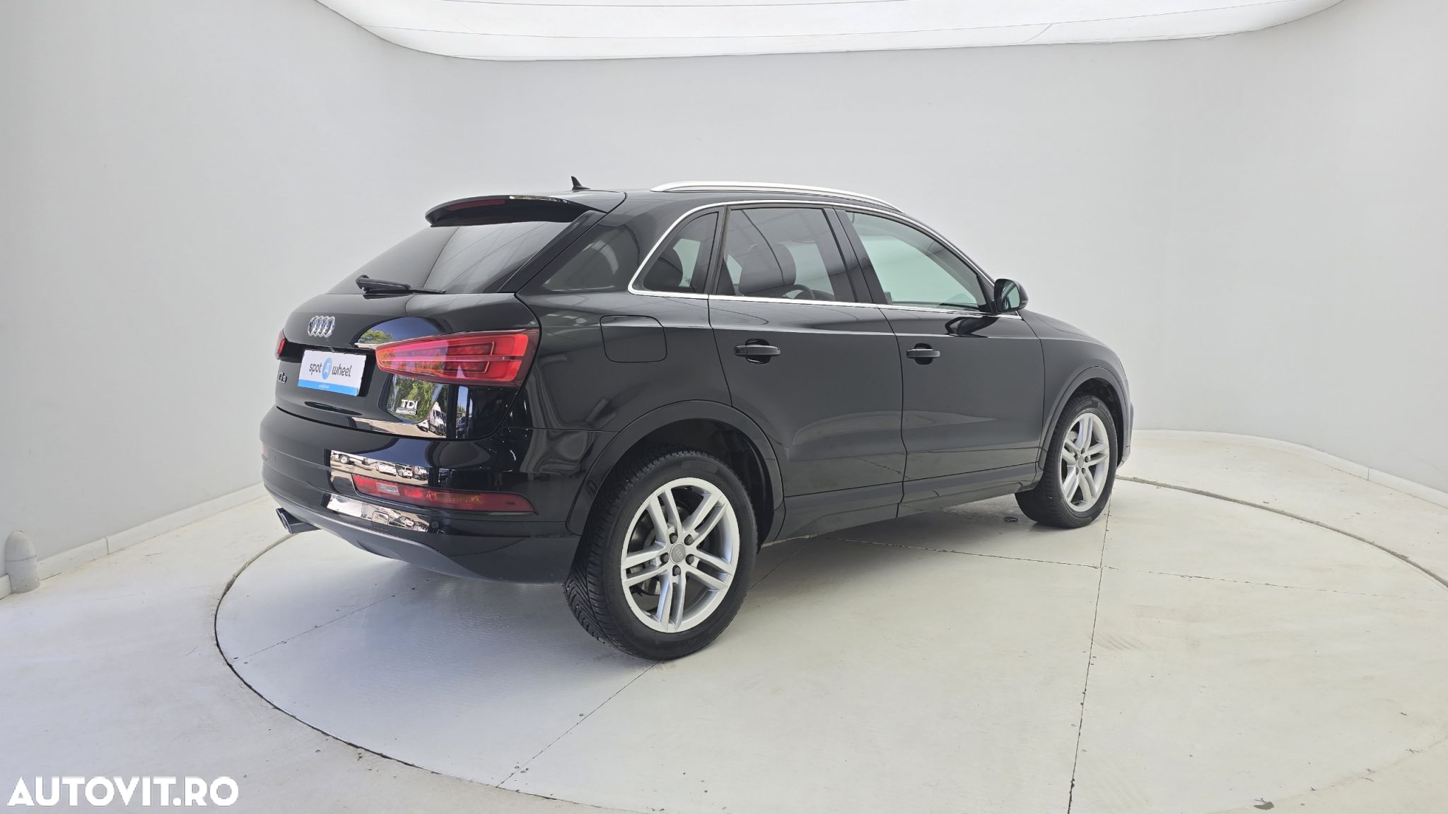 Audi Q3 2.0 TDI Quattro Stronic Design - 6