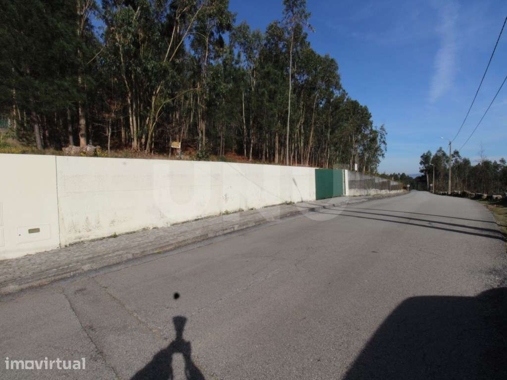 Terreno urbano c/ 3.846 m2| Projeto Aprovado para 2 Moradias | Sta.... - Grande imagem: 4/11