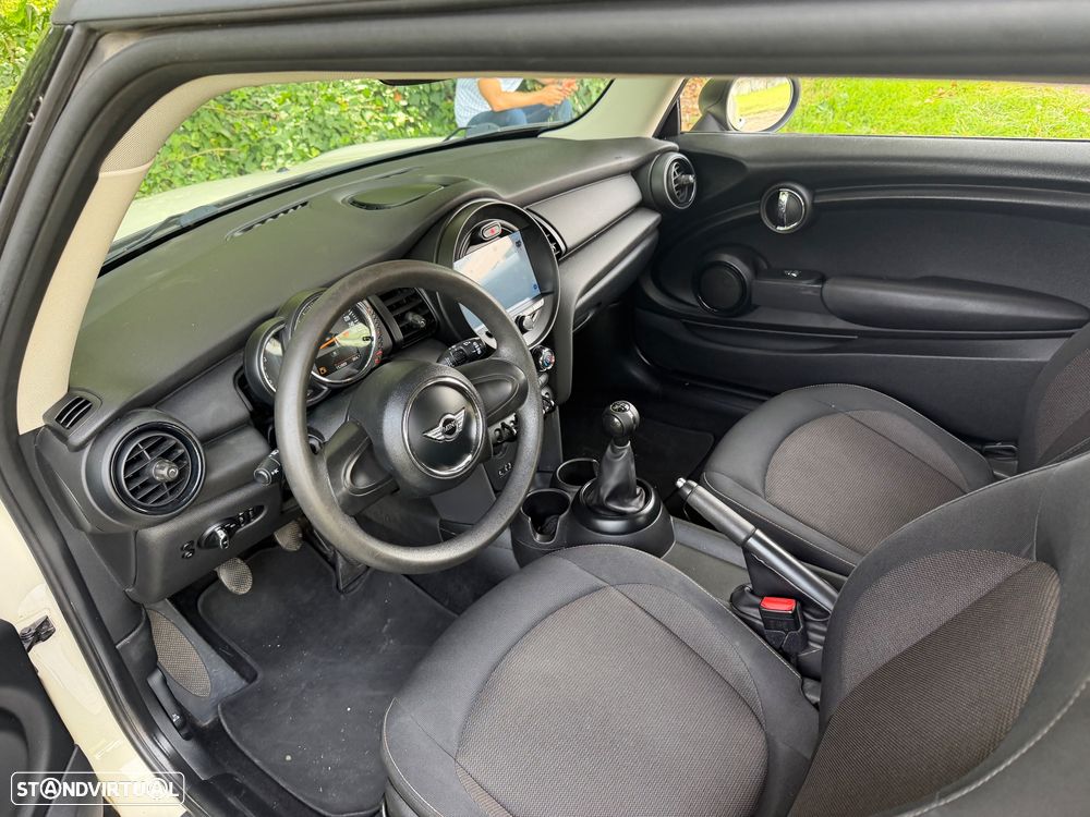 MINI 3 Portas Cooper D - 7