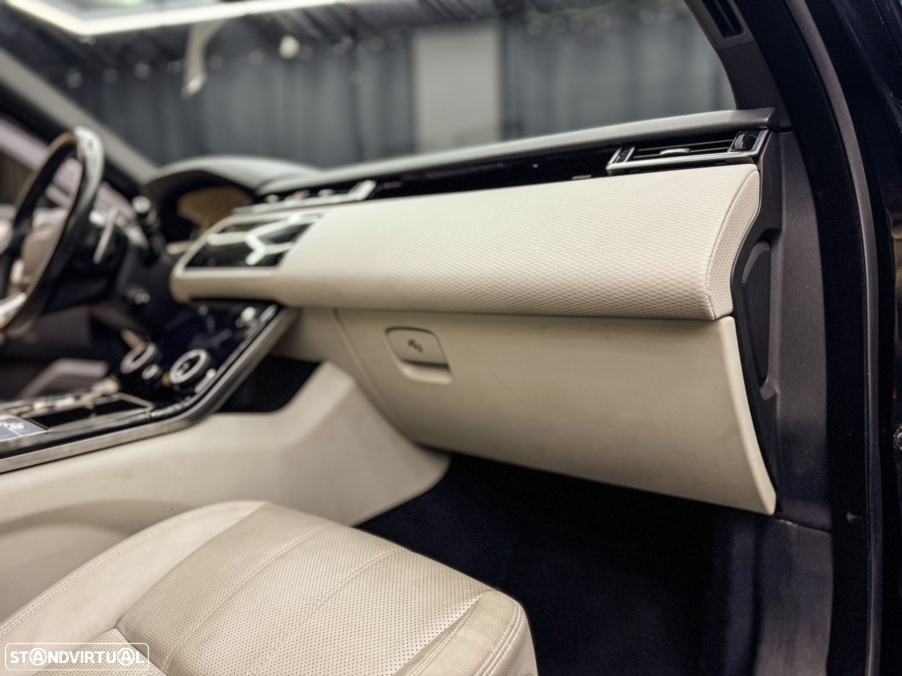 Land Rover Range Rover Velar 2.0d R-Dynamic HSE - 24