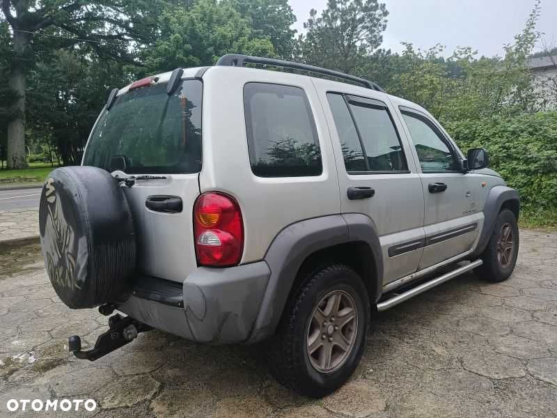 Jeep Cherokee - 4