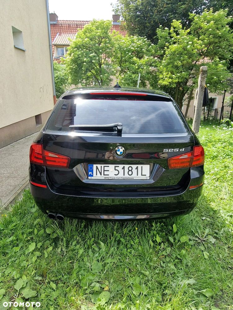 BMW Seria 5 525d xDrive - 8