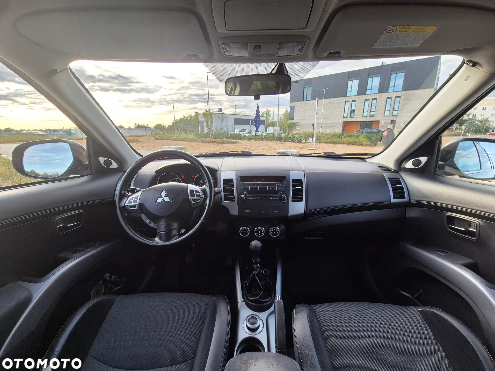 Mitsubishi Outlander 2.0 DID Intense + - 5