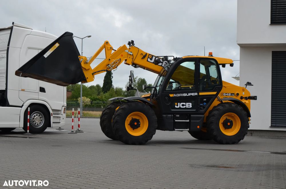 JCB