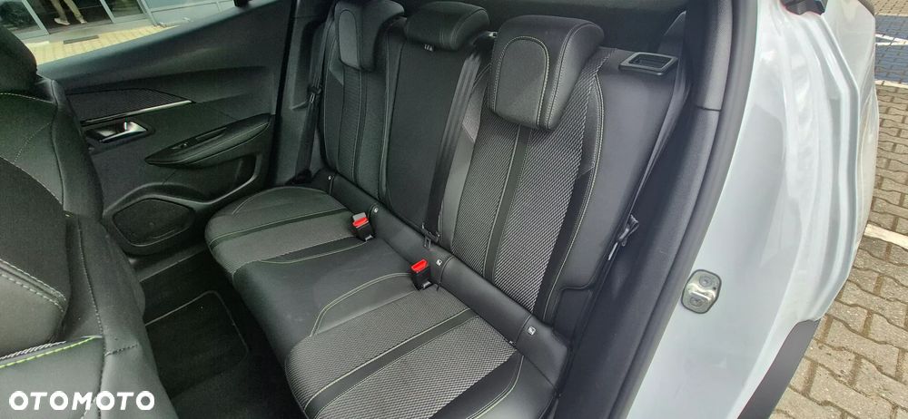 Peugeot 2008 PureTech 130 GT S&S EAT8 - 22