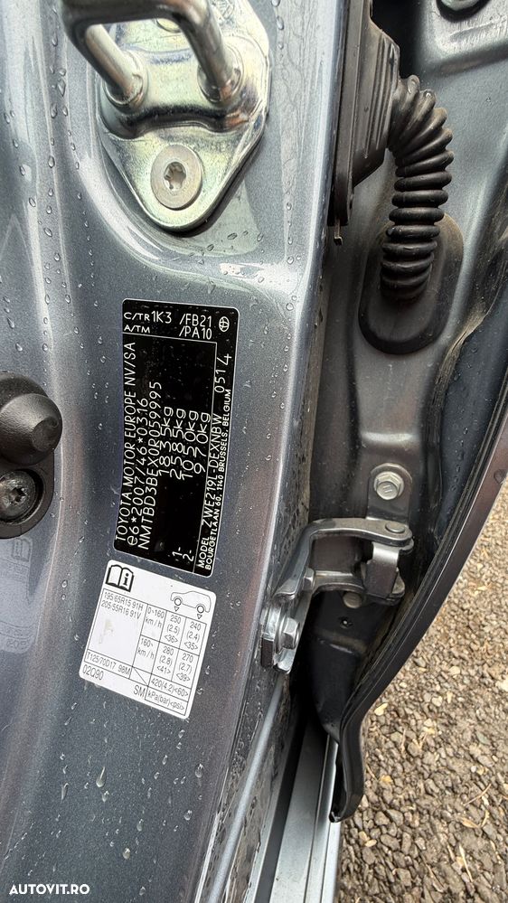 Toyota Corolla 1.8 HSD Business - 8