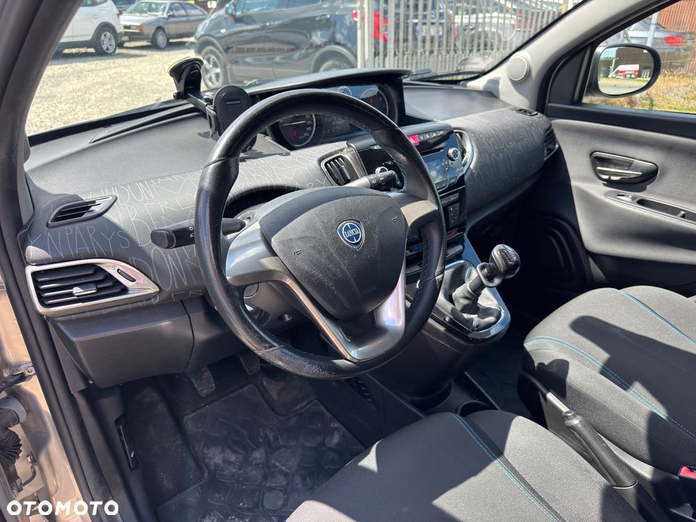 Lancia Ypsilon 1.2 8V Elefantino S&S - 18