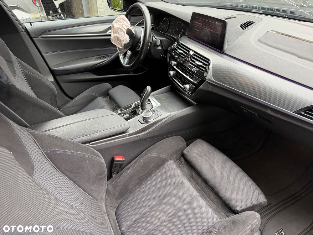 BMW 5 Series 2020 photo 5