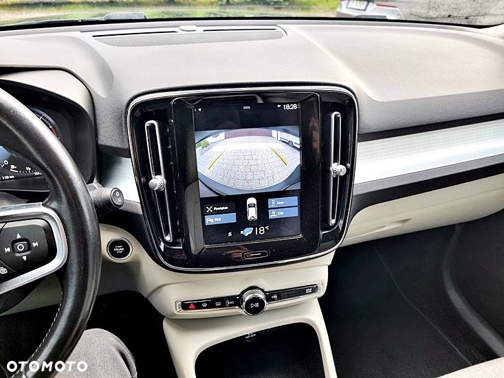 Volvo XC 40 D3 SCR Momentum Core - 20