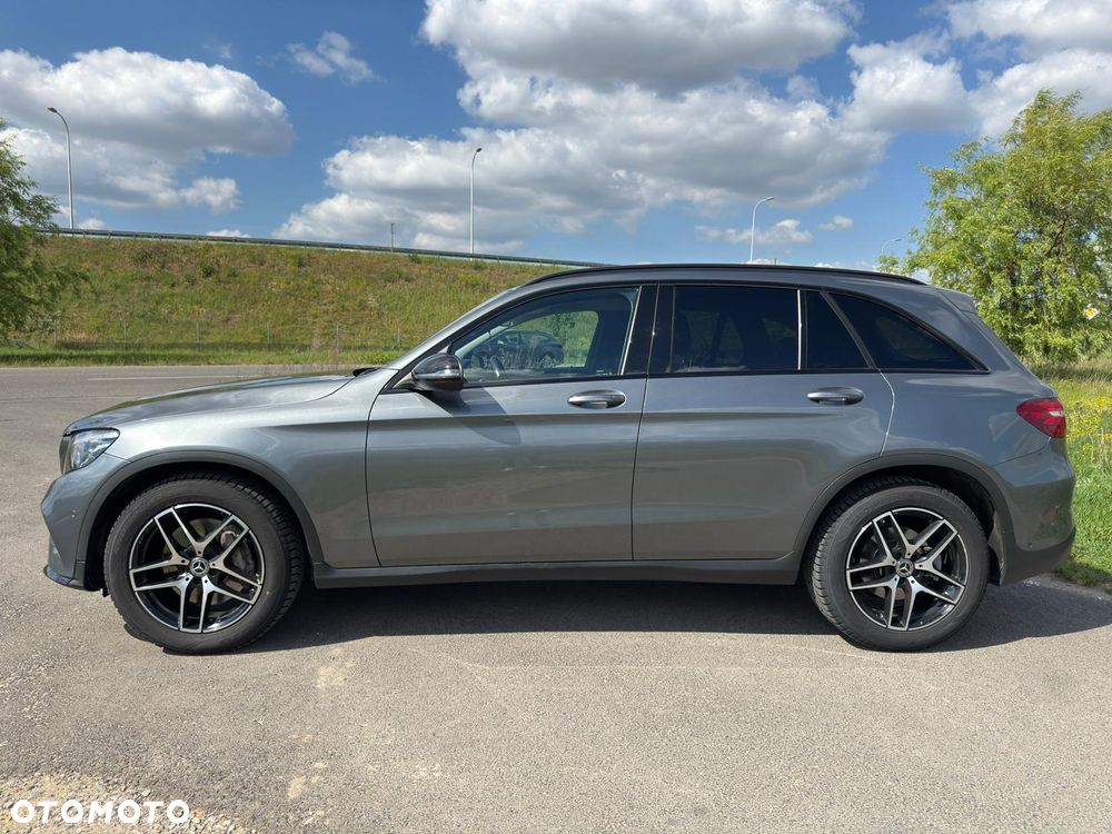 Mercedes-Benz GLC 250 4Matic 9G-TRONIC AMG Line - 2