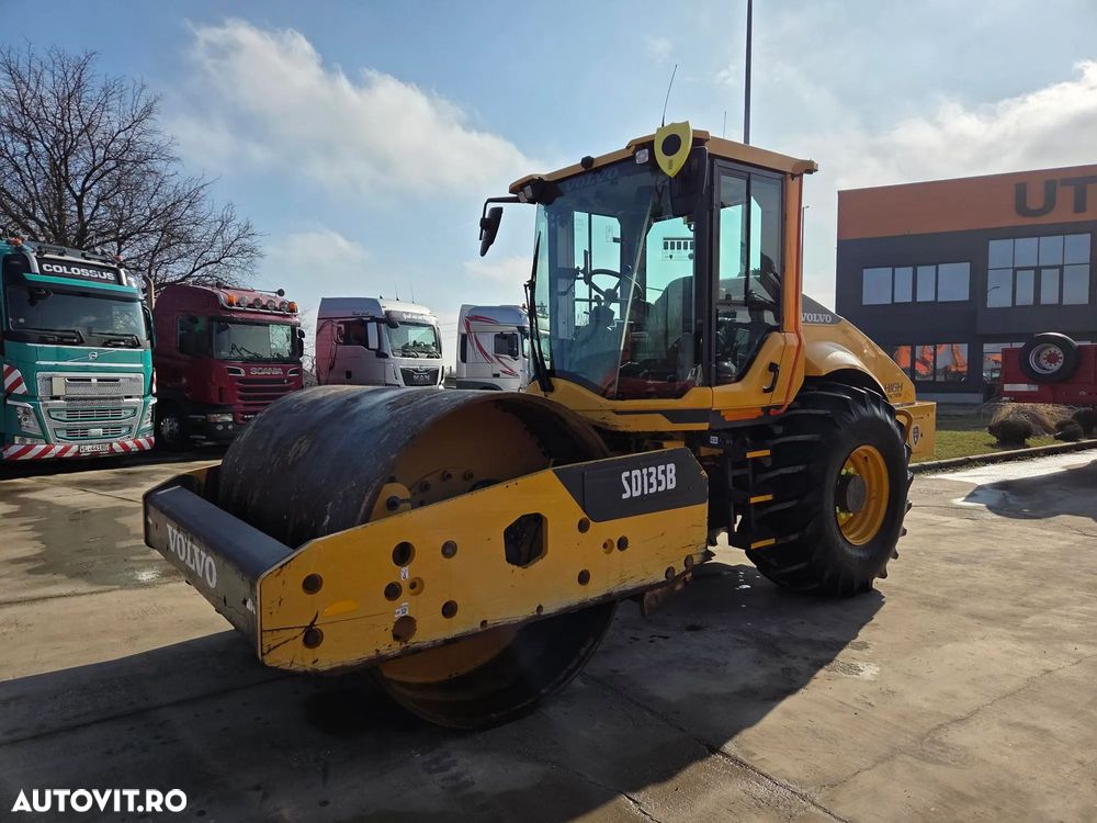 Volvo SD135B, 13,5t, latime tambur 2,3m, FULL OPTION, AC, oblon electric, GPS, antifurt, senzori pozitie, Anv 80% -ok, motor Volvo 150CP, Lung 6,1m, posibilitate leasing 4 ani, PROMOTIE 69.900 EUR+Tva - 9