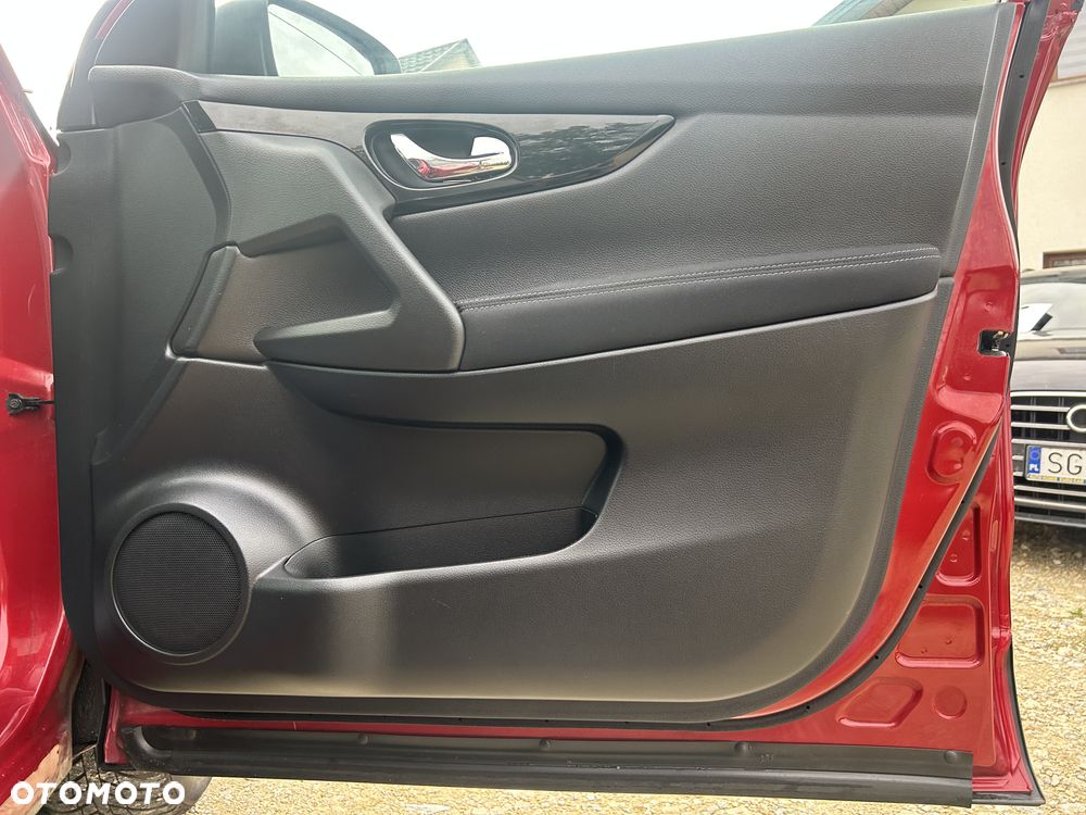Nissan Qashqai 1.6 DIG-T N-Connecta - 29