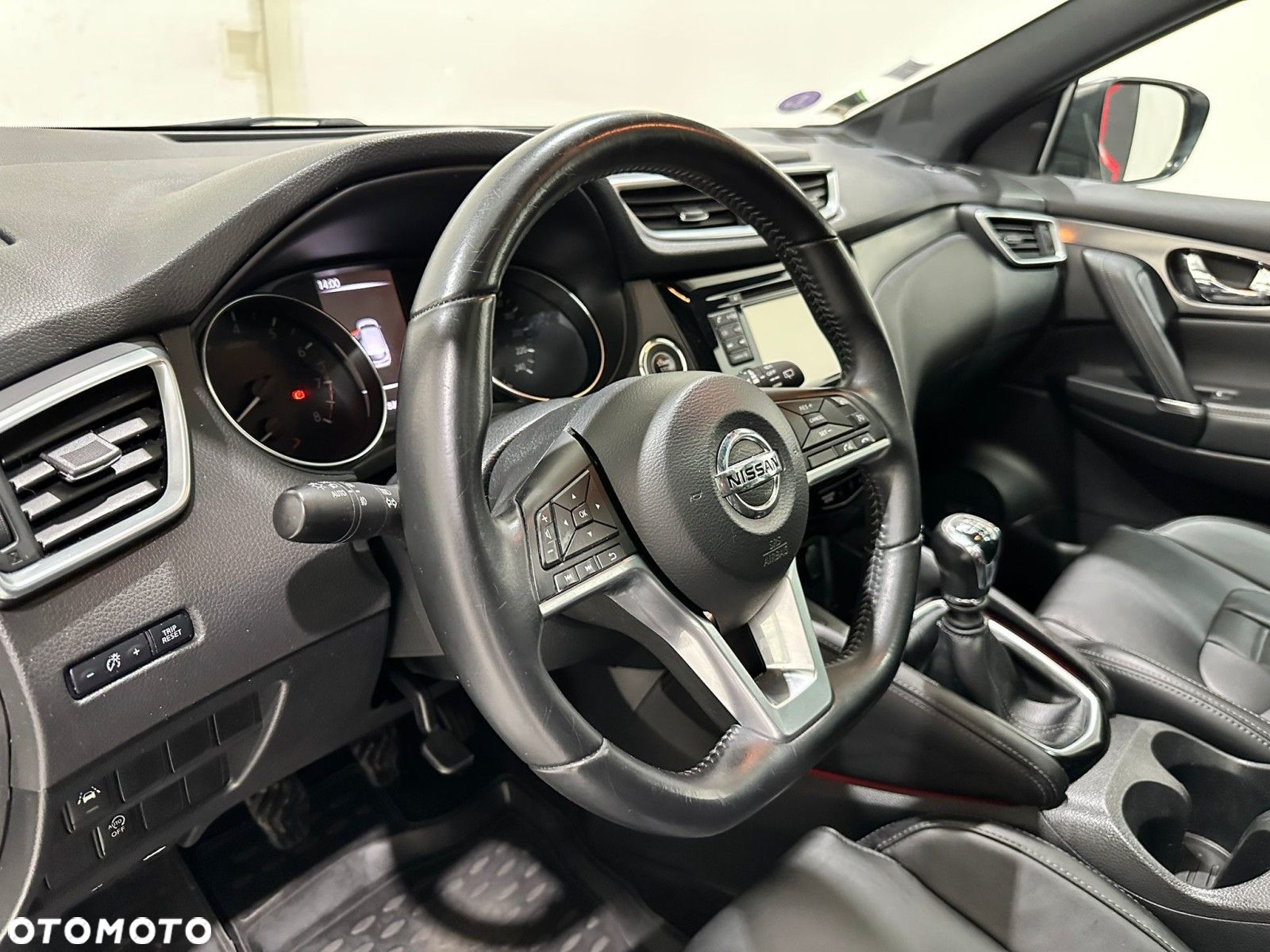 Nissan Qashqai - 25