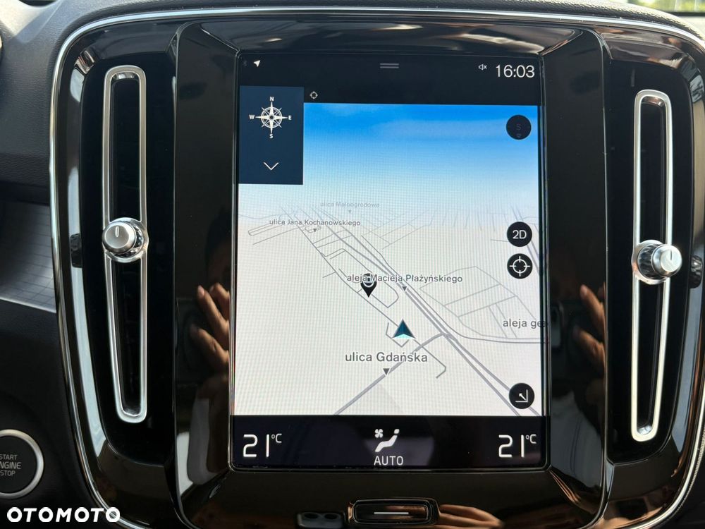 Volvo XC 40 T3 Momentum Pro - 21