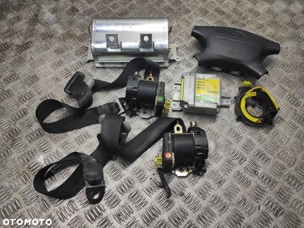 ZESTAW POSTRZAŁOWY AIRBAG TOYOTA AVENSIS T22 2.0TD - 1