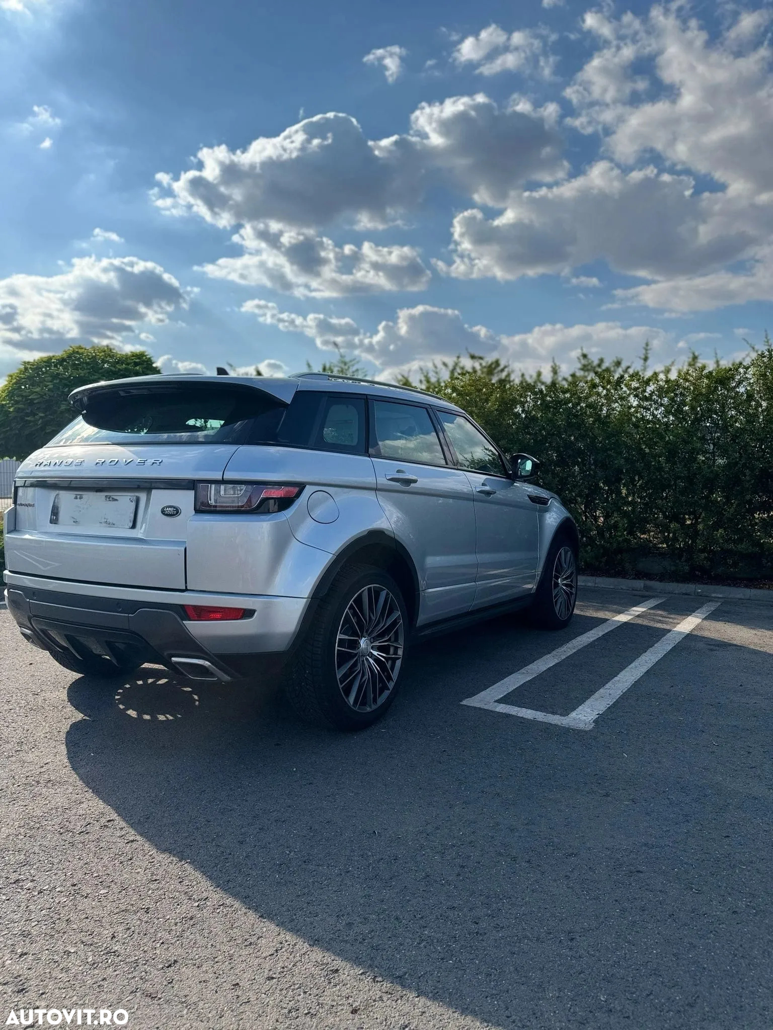 Land Rover Range Rover Evoque 2.0 D150 R-Dynamic HSE - 4