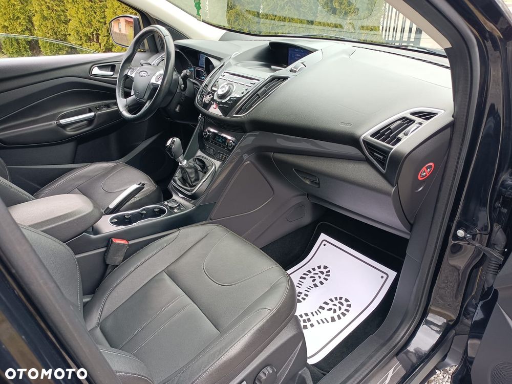 Ford Kuga 2.0 TDCi 4x4 Titanium - 27