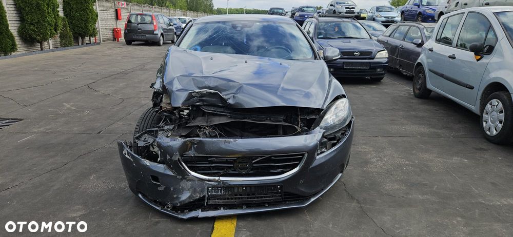 VOLVO V40 II 12 - 16 2.0 D5204T6 - HAK HOLOWNICZY BELKA KULA - 8