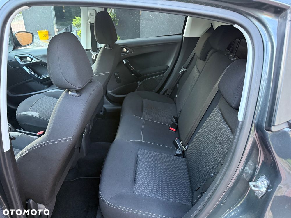 Peugeot 208 1.2 VTi Style - 12