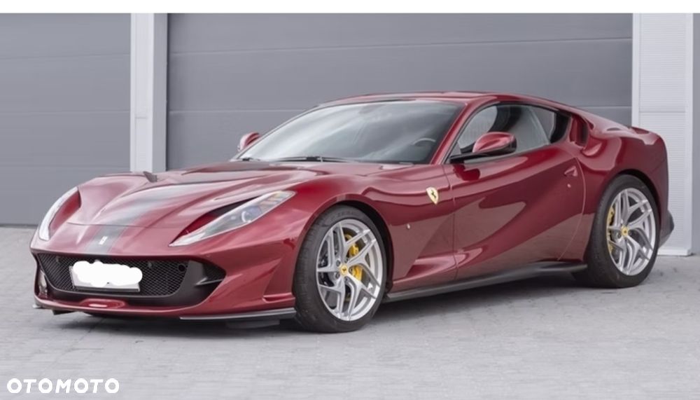 Ferrari 812 Superfast - 1