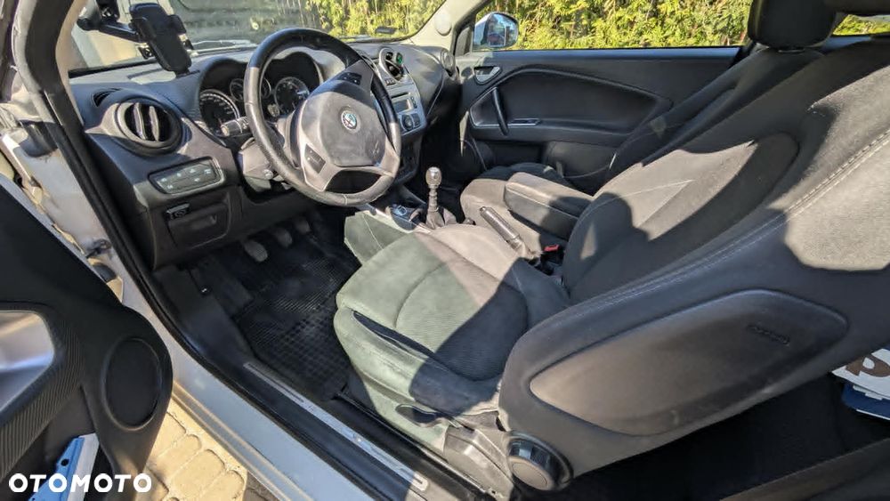 Alfa Romeo Mito 1.4 MultiAir Distinctive - 2