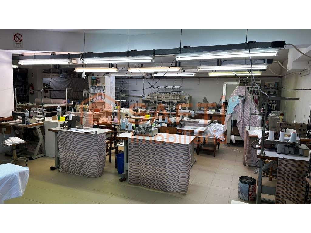 Venda Armazém com condições para habitação - Grande imagem: 3/8