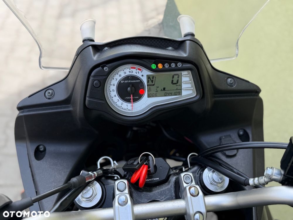 Suzuki DL - 38