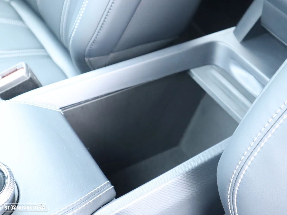 Ford Mustang Mach-E 75.7 kWh Base - 29
